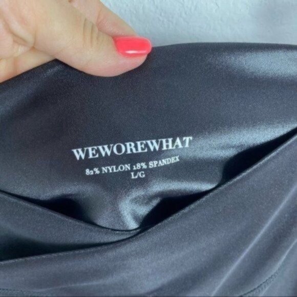 NEW WeWoreWhat High Waist Splice Shine Leggings Black Size L - Picture 3 of 8